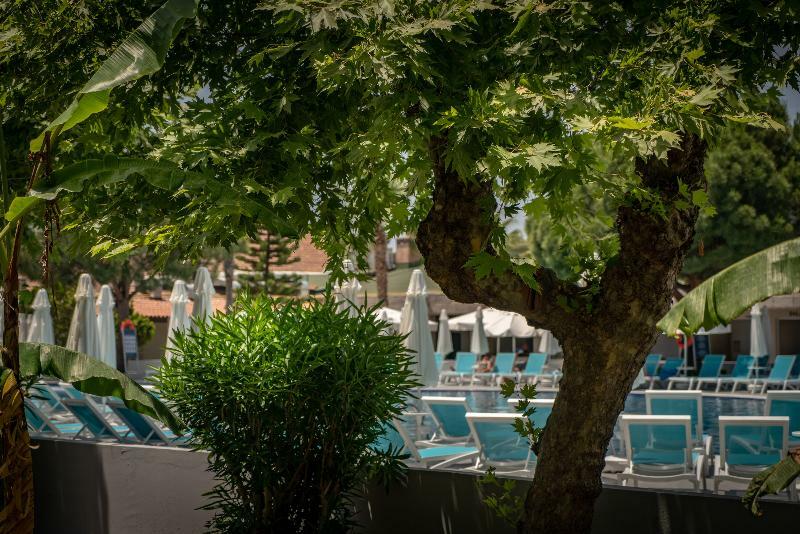 Aska Costa Holiday Club Side Exterior foto